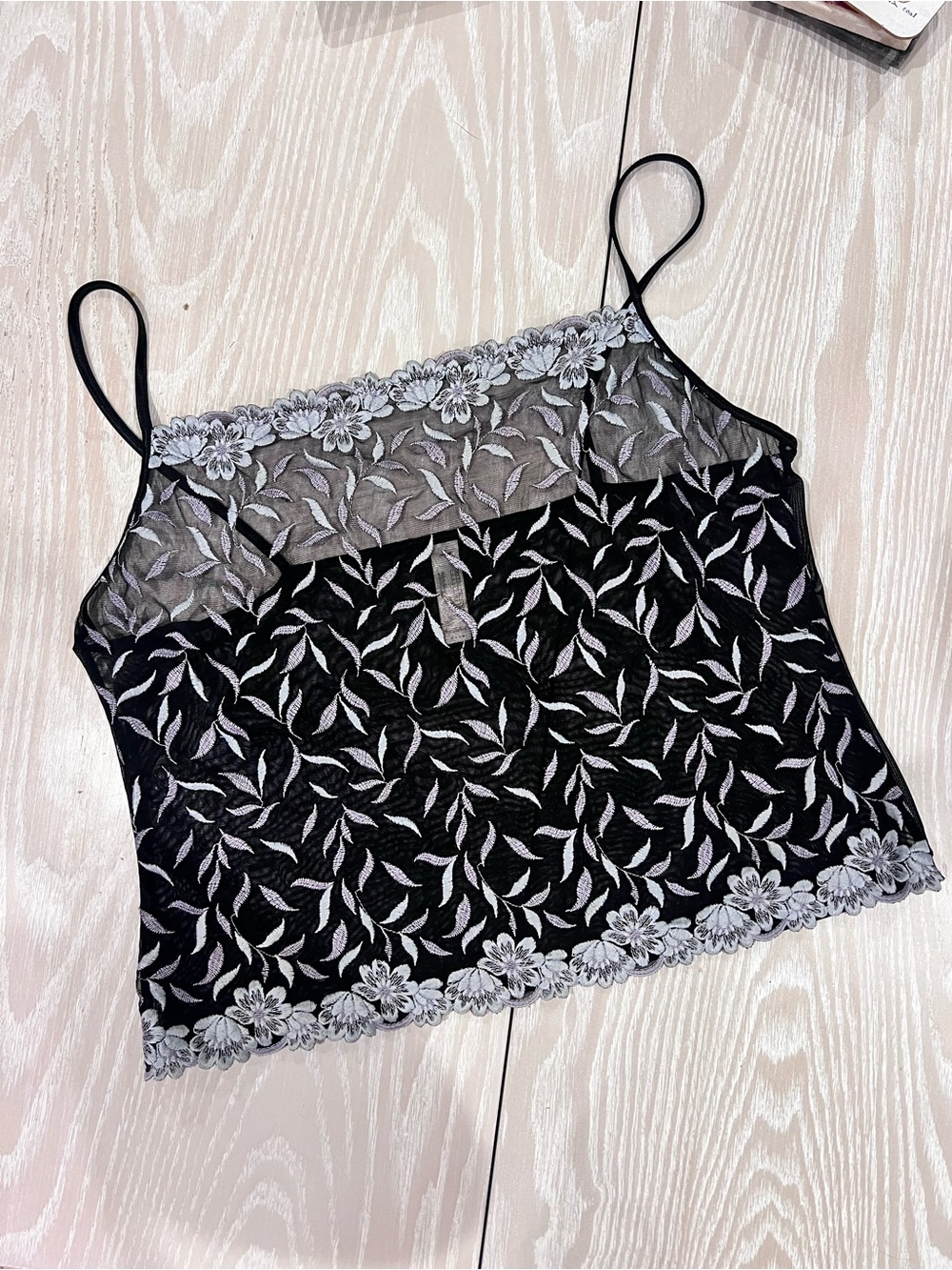 Wonderbra Black Camisole with Gray Floral Lace